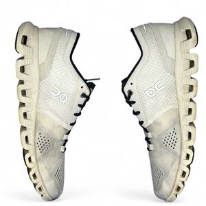 On Running Cloud X - On Cloud Memory Foam Low Top Running Shoes Women’s 8.5